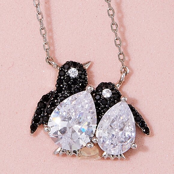 Penguin Necklace - Charmed Aroma Penguin Collection - Picture 1 of 3